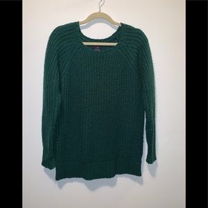 American Eagle Green Jegging Sweater
